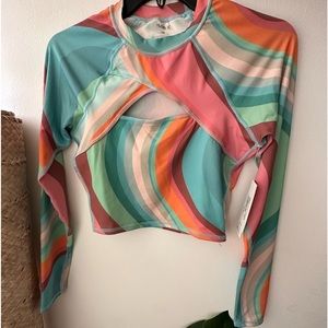 Hurley Rashguards Woman Long Sleeve Cropped Cross Yoke / Sz Med / NWT